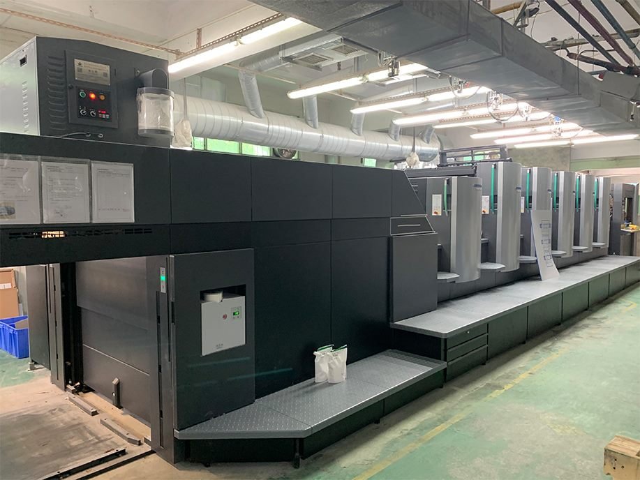 Heidelberg printing machine for custom color boxes