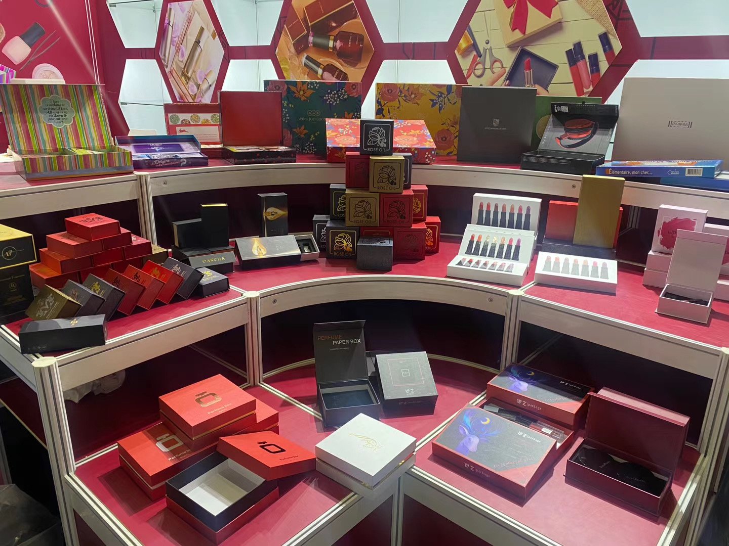 Custom color boxes for branded retail and beauty packaging